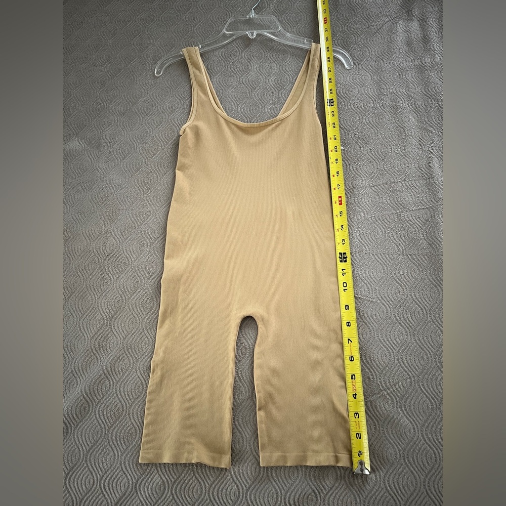 🆕 Free People One to Watch romper in light mustard size XS/small - Picture 7 of 11